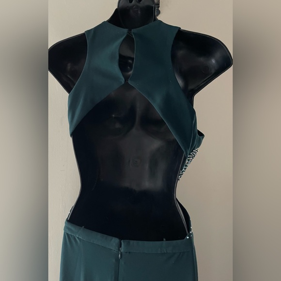 Morgan & Co Hunter Green Rhinestone Cut Out Gown Size 9/10 - Picture 6 of 15
